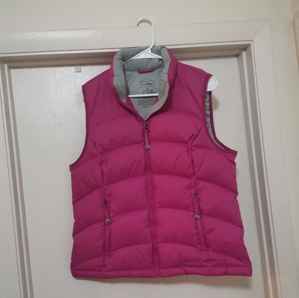 LL. BEAN PINK VEST.